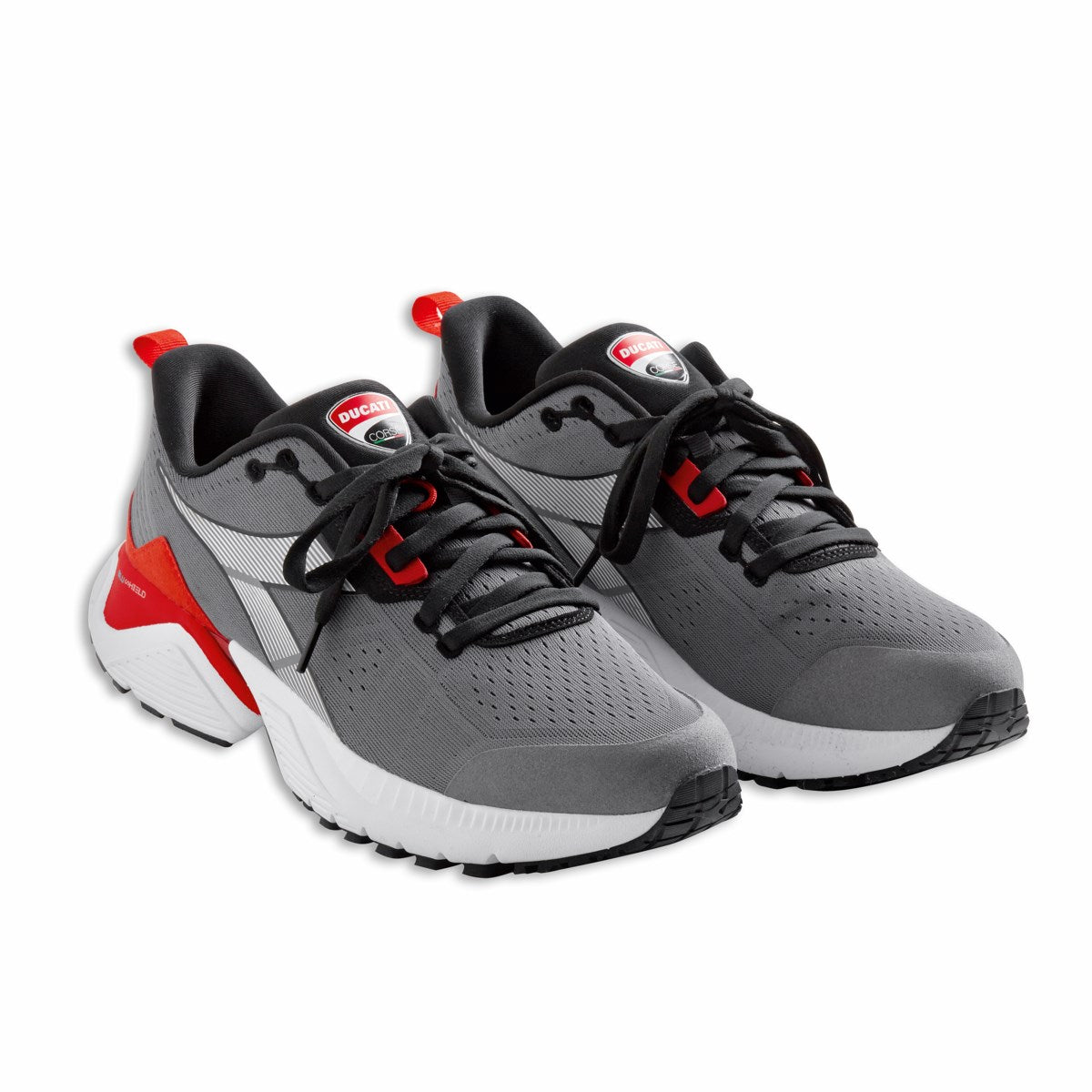 DC Travel (Footwear)
