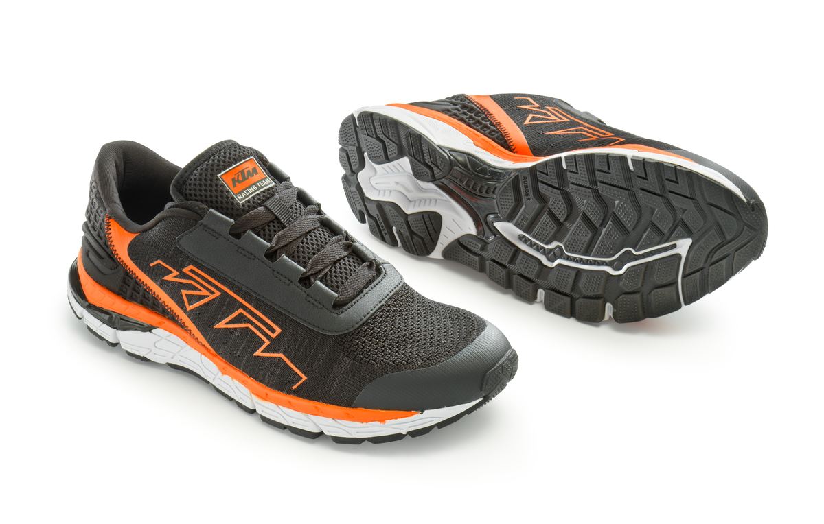 TEAM SHOES 40 3PW220027707