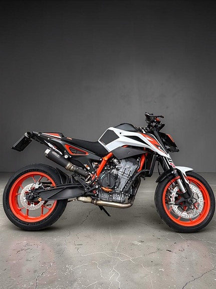 KTM 890 Duke R / NYLIG UTFØRT SERVICE/FULLRIGGET/DECAT/TECH PACK/STRØKEN!