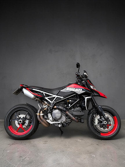 Ducati Hypermotard 950 RVE /STRØKEN/QUICKSHIFTER/1-EIER/NYEDEKK/ÅRLIG UTFØRT SERVICE 06.10.26