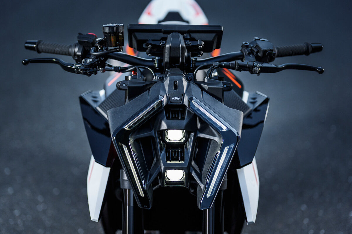 KTM 990 DUKE R | 5" TFT | 4 ÅR GARANTI | RÅ!