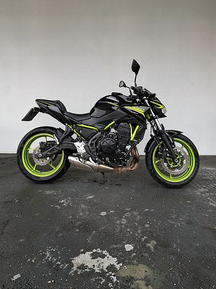 Kawasaki Z 650 - Senket - STRØKEN - crash bar!