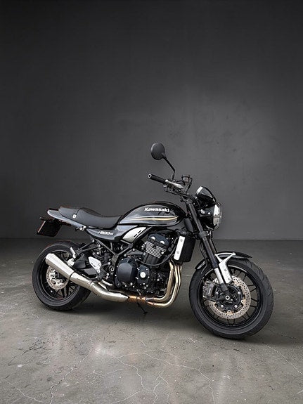 Kawasaki Z 900 RS | LAV KM STAND