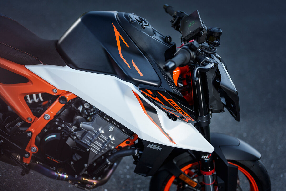 KTM 990 DUKE R | 5" TFT | 4 ÅR GARANTI | RÅ!