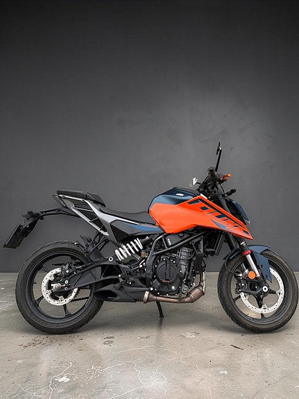 KTM 125 Duke | Meget lav KM stand - STRØKEN - QUICKSHIFTER+